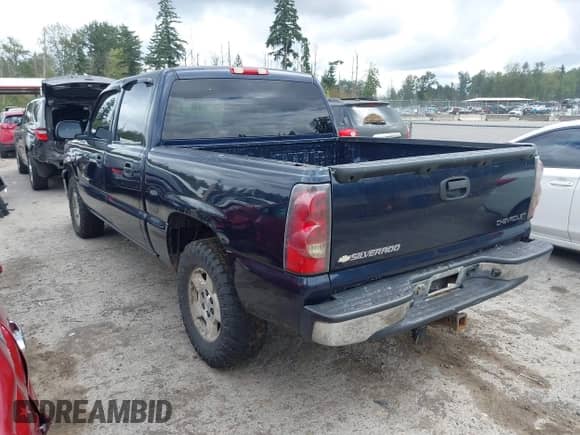 2005 Chevrolet Silverado 1500 LS с VIN 2GCEK13T351115330, выставлен на аукционе IAAI как лот 42933028 с пробегом 289 872 миль миль и . История ставок и продаж доступна на DreamBid. Изображение 3.