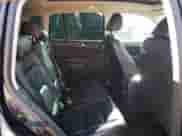 2010 Volkswagen Tiguan с VIN WVGBV9AX0AW527380, выставлен на аукционе Copart как лот 87064144 с пробегом 129 547 миль миль и Списание • Salvage title. История ставок и продаж доступна на DreamBid. Изображение 11.