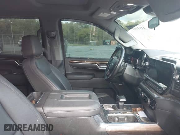 2022 Chevrolet Silverado 1500 RST z VIN 1GCUDEETXNZ561489, wystawiony jako IAAI lot #41959032 z przebiegiem 80 614 mil mil oraz . Historia ofert i sprzedaży dostępna na DreamBid. Obrazek 5.
