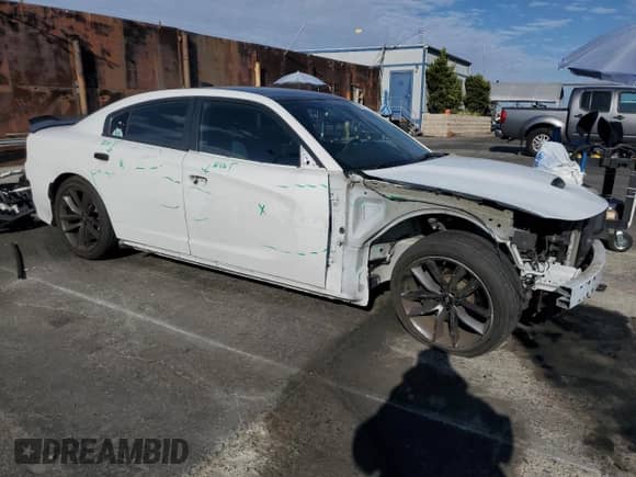 2019 Dodge Charger R/T z VIN 2C3CDXCT4KH554399, wystawiony jako Copart lot #83860635 z przebiegiem 86 490 mil mil oraz Szkoda całkowita • Salvage title. Historia ofert i sprzedaży dostępna na DreamBid. Obrazek 4.