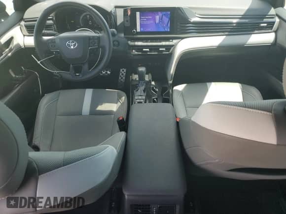 2025 Toyota Camry LE с VIN 4T1DAACK7SU092376, выставлен на аукционе Copart как лот 71074965 с пробегом 30 695 миль миль и Списание • Salvage title. История ставок и продаж доступна на DreamBid. Изображение 8.