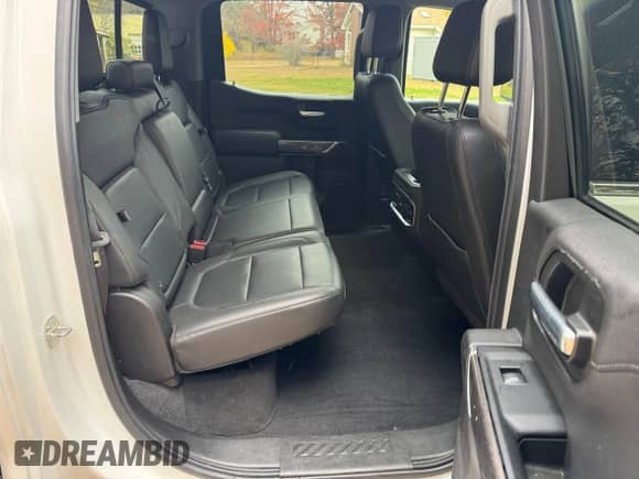 2020 Chevrolet Silverado 1500 LTZ z VIN 1GCUYGED5LZ144464, wystawiony jako Copart lot #90885755 z przebiegiem 131 939 mil mil oraz Czysty tytuł • Clean title. Historia ofert i sprzedaży dostępna na DreamBid. Obrazek 6.