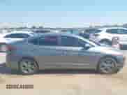 2017 Hyundai Elantra Value Edition z VIN KMHD84LF2HU150905, wystawiony jako IAAI lot #43351612 z przebiegiem 200 734 mil mil oraz . Historia ofert i sprzedaży dostępna na DreamBid. Obrazek 13.