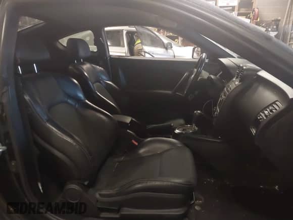 2008 Hyundai Tiburon GT с VIN KMHHN66F38U270181, выставлен на аукционе IAAI как лот 41371853 с пробегом 200 933 миль миль и . История ставок и продаж доступна на DreamBid. Изображение 5.