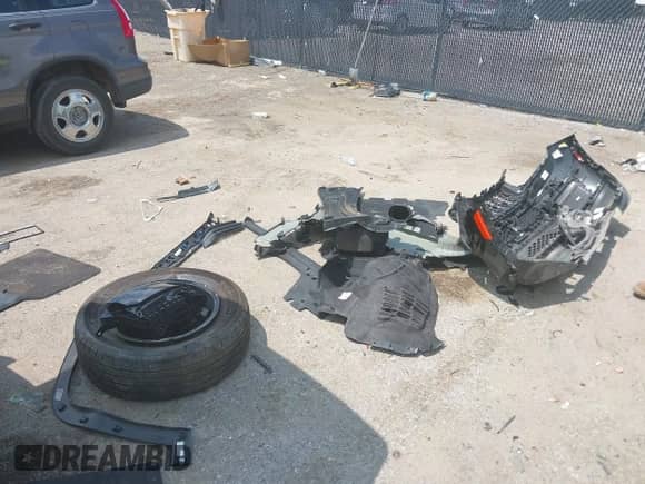 2025 Jeep Grand Cherokee Altitude X z VIN 1C4RJKAGXS8665598, wystawiony jako IAAI lot #43060946 z przebiegiem 4 059 mil mil oraz . Historia ofert i sprzedaży dostępna na DreamBid. Obrazek 12.