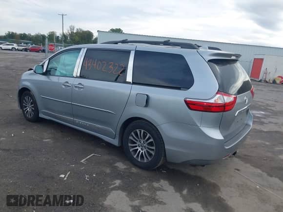 2019 Toyota Sienna XLE Auto Access Seat with VIN 5TDYZ3DC8KS983668, listed as a IAAI auction lot 43402322 with 82,516 mi miles and . Bid and sale history available at DreamBid. Image 3.