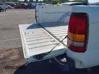 2000 Chevrolet Silverado 2500 LS с VIN 1GCGC29UXYE343999, выставлен на аукционе IAAI как лот 43428802 с пробегом 280 136 миль миль и . История ставок и продаж доступна на DreamBid. Изображение 6.
