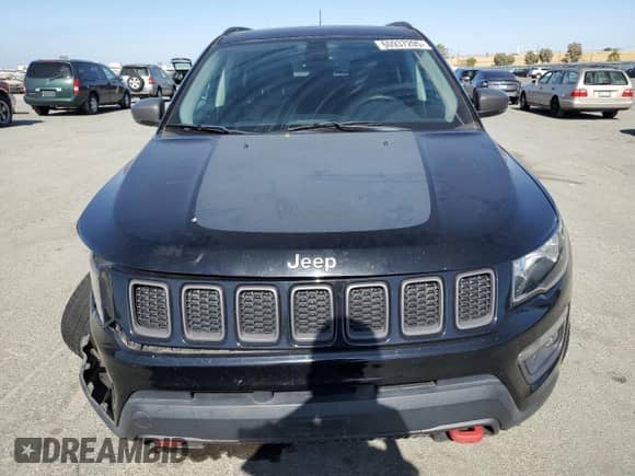2017 Jeep Compass Trailhawk with VIN 3C4NJDDB1HT689762, listed as a Copart auction lot 60937205 with 99,282 mi miles and Salvage title. Bid and sale history available at DreamBid. Image 5.
