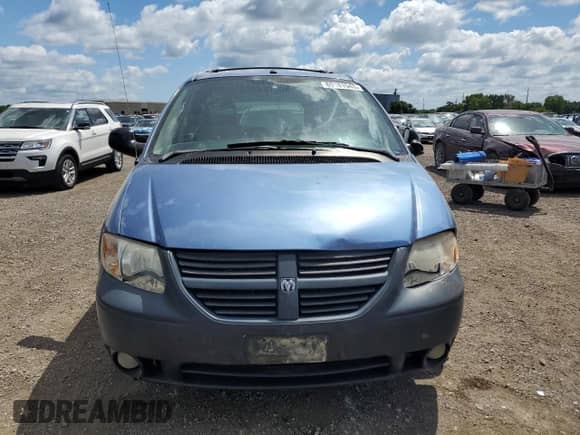 2007 Dodge Grand Caravan SXT with VIN 2D4GP44L67R186846, listed as a Copart auction lot 69581545 with 274,975 mi miles and Salvage title. Bid and sale history available at DreamBid. Image 5.