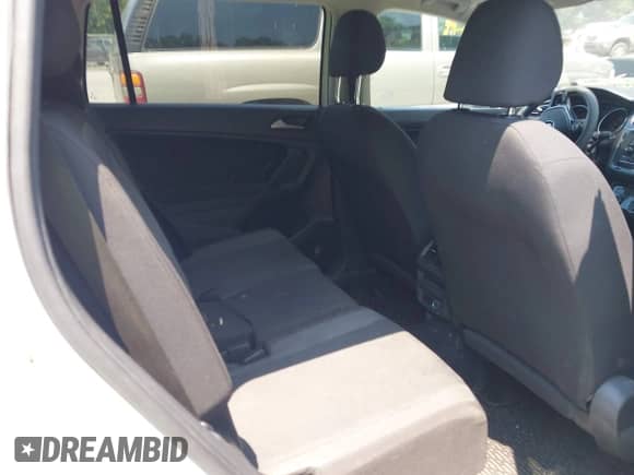 2019 Volkswagen Tiguan S с VIN 3VV0B7AX7KM064150, выставлен на аукционе IAAI как лот 42720406 с пробегом 56 331 миль миль и . История ставок и продаж доступна на DreamBid. Изображение 8.