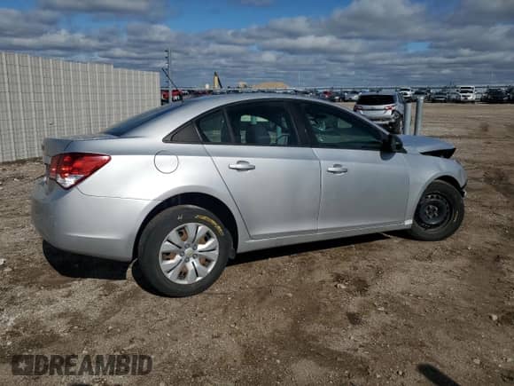 2016 Chevrolet Cruze LS с VIN 1G1PC5SG5G7166456, выставлен на аукционе Copart как лот 81499745 с пробегом 135 809 миль миль и Списание • Salvage title. История ставок и продаж доступна на DreamBid. Изображение 3.