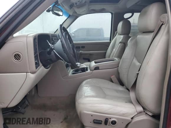 2004 Chevrolet Suburban Z71 с VIN 3GNFK16Z04G300615, выставлен на аукционе Copart как лот 47085264 с пробегом 278 752 миль миль и Списание • Salvage title. История ставок и продаж доступна на DreamBid. Изображение 7.