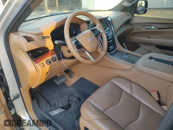 2017 Cadillac Escalade Platinum с VIN 1GYS4DKJ8HR383861, выставлен на аукционе IAAI как лот 43492366 с пробегом 65 138 миль миль и . История ставок и продаж доступна на DreamBid. Изображение 5.