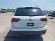 2019 Volkswagen Tiguan S с VIN 3VV1B7AX4KM127953, выставлен на аукционе IAAI как лот 42775849 с пробегом 136 640 миль миль и . История ставок и продаж доступна на DreamBid. Изображение 16.