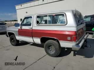 1982 Chevrolet Blazer K10 Utility HT z VIN 1G8EK18H7CF129719, wystawiony jako Copart lot #62457285 z przebiegiem 52 607 mil mil oraz Czysty tytuł • Clean title. Historia ofert i sprzedaży dostępna na DreamBid. Obrazek 2.