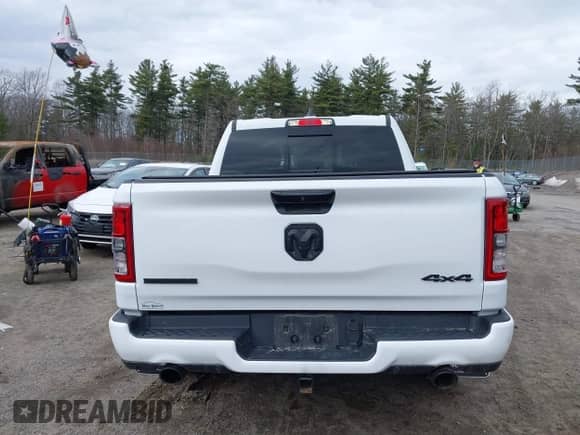 2024 Ram 1500 Big Horn z VIN 1C6SRFFT1RN124465, wystawiony jako IAAI lot #41839097 z przebiegiem 24 106 mil mil oraz . Historia ofert i sprzedaży dostępna na DreamBid. Obrazek 17.