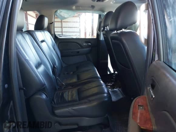 2011 Chevrolet Suburban LT с VIN 1GNSKJE32BR280098, выставлен на аукционе IAAI как лот 43319053 с пробегом 113 887 миль миль и . История ставок и продаж доступна на DreamBid. Изображение 8.