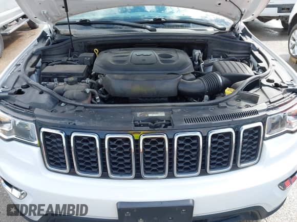 2020 Jeep Grand Cherokee Laredo E z VIN 1C4RJFAG4LC292886, wystawiony jako IAAI lot #42037431 z przebiegiem 79 923 mil mil oraz . Historia ofert i sprzedaży dostępna na DreamBid. Obrazek 10.