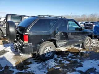 1998 Chevrolet Blazer LS с VIN 1GNCT18W7WK214281, выставлен на аукционе Copart как лот 45454165 с пробегом 151 744 миль миль и Списание • Salvage title. История ставок и продаж доступна на DreamBid. Изображение 3.