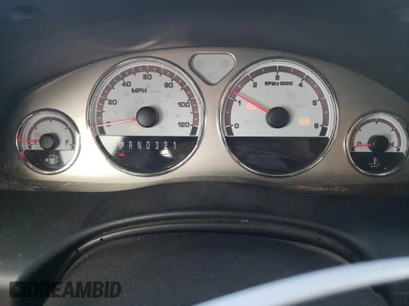 2005 Saturn Relay 2 with VIN 5GZDV03L25D268927, listed as a Copart auction lot 65923994 with 226,488 mi miles and Salvage title. Bid and sale history available at DreamBid. Image 9.
