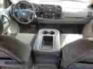 2008 Chevrolet Silverado 3500 с VIN 1GCHK33K78F224001, выставлен на аукционе Copart как лот 56560284 с пробегом 114 023 миль миль и Списание • Salvage title. История ставок и продаж доступна на DreamBid. Изображение 8.
