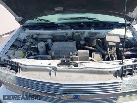 2001 Chevrolet Astro z VIN 1GNDM19W11B153650, wystawiony jako IAAI lot #42757704 z przebiegiem 195 390 mil mil oraz . Historia ofert i sprzedaży dostępna na DreamBid. Obrazek 10.