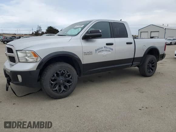 2016 Ram 1500 Outdoorsman z VIN 1C6RR7GG1GS175968, wystawiony jako Copart lot #48747605 z przebiegiem 108 998 mil mil oraz Szkoda całkowita • Salvage title. Historia ofert i sprzedaży dostępna na DreamBid. Obrazek 1.