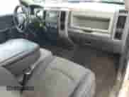 2012 Ram 1500 ST z VIN 3C6JD6DP6CG105734, wystawiony jako Copart lot #65478125 z przebiegiem 382 895 mil mil oraz Szkoda całkowita • Salvage title. Historia ofert i sprzedaży dostępna na DreamBid. Obrazek 8.