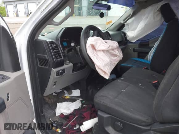 2019 Ford F-150 XL с VIN 1FTMF1C52KKD08601, выставлен на аукционе IAAI как лот 42256484 с пробегом 83 417 миль миль и . История ставок и продаж доступна на DreamBid. Изображение 8.