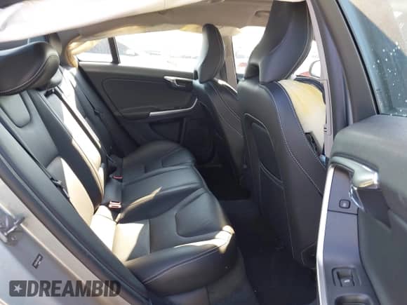2017 Volvo S60 Dynamic с VIN YV126MFL9H2425498, выставлен на аукционе IAAI как лот 43376955 с пробегом Не указан миль и . История ставок и продаж доступна на DreamBid. Изображение 8.