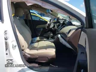 2012 Chevrolet Cruze 2LT с VIN 1G1PG5SC3C7285263, выставлен на аукционе IAAI как лот 42959577 с пробегом 174 076 миль миль и . История ставок и продаж доступна на DreamBid. Изображение 5.