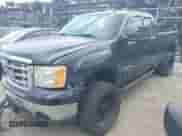 2009 GMC Sierra 1500 SLT z VIN 1GTEK39J99Z258572, wystawiony jako IAAI lot #42626031 z przebiegiem 140 355 mil mil oraz . Historia ofert i sprzedaży dostępna na DreamBid. Obrazek 2.