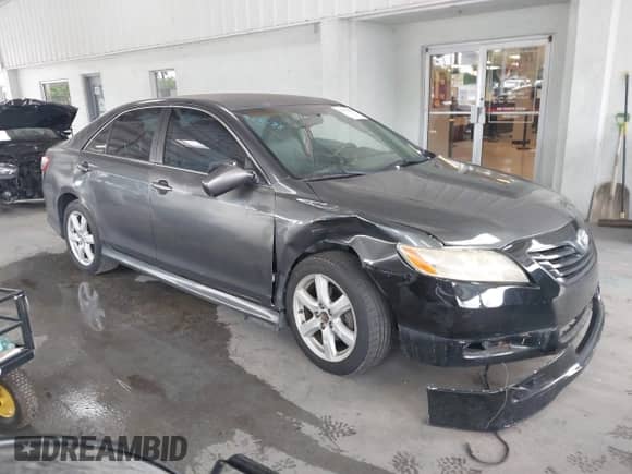 2008 Toyota Camry LE z VIN 4T1BE46K88U219881, wystawiony jako IAAI lot #43154636 z przebiegiem 203 834 mil mil oraz . Historia ofert i sprzedaży dostępna na DreamBid. Obrazek 1.