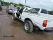 2004 Toyota Tacoma PreRunner z VIN 5TENM92N24Z465487, wystawiony jako IAAI lot #42988590 z przebiegiem 217 813 mil mil oraz . Historia ofert i sprzedaży dostępna na DreamBid. Obrazek 3.