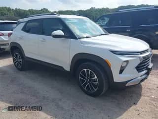 2025 Chevrolet TrailBlazer LT with VIN KL79MRSL8SB110094, listed as a IAAI auction lot 43202077 with 3,860 mi miles and . Bid and sale history available at DreamBid. Image 1.