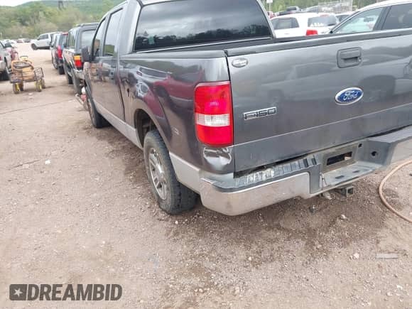 2007 Ford F-150 XLT с VIN 1FTPW12V67FA12222, выставлен на аукционе IAAI как лот 43398047 с пробегом 324 231 миль миль и . История ставок и продаж доступна на DreamBid. Изображение 6.