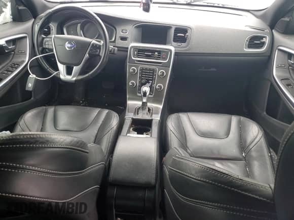 2015 Volvo S60 T6 Drive-E with VIN YV149MFK5F2339707, listed as a Copart auction lot 82493884 with 87,932 mi miles and Salvage title. Bid and sale history available at DreamBid. Image 8.