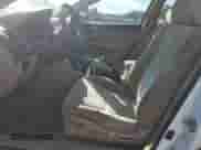 2005 Honda Accord LX z VIN 1HGCM56465A117075, wystawiony jako Copart lot #87059875 z przebiegiem 256 385 mil mil oraz Czysty tytuł • Clean title. Historia ofert i sprzedaży dostępna na DreamBid. Obrazek 7.