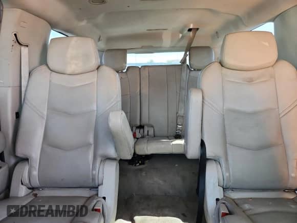 2015 Cadillac Escalade ESV Luxury с VIN 1GYS3SKJ3FR647668, выставлен на аукционе Copart как лот 81717915 с пробегом Не указан миль и Списание • Salvage title. История ставок и продаж доступна на DreamBid. Изображение 10.