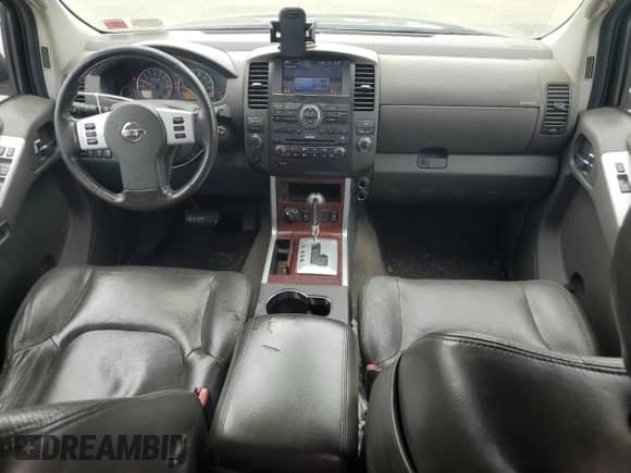 2008 Nissan Pathfinder SE z VIN 5N1AR18B98C619689, wystawiony jako Copart lot #65494525 z przebiegiem 200 194 mil mil oraz Nie do naprawy • Non repairable. Historia ofert i sprzedaży dostępna na DreamBid. Obrazek 8.