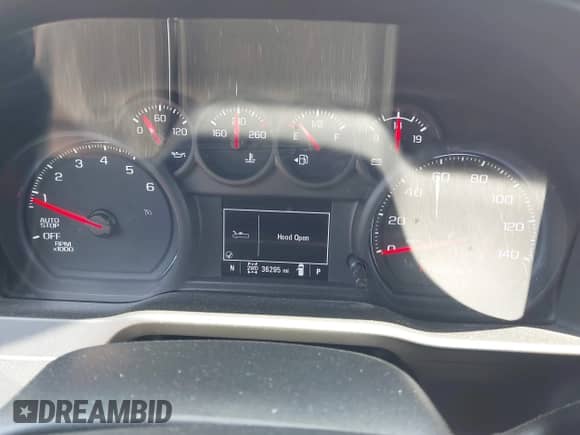 2021 Chevrolet Silverado 1500 Custom z VIN 1GCPYBEK3MZ297408, wystawiony jako IAAI lot #42639338 z przebiegiem 36 295 mil mil oraz . Historia ofert i sprzedaży dostępna na DreamBid. Obrazek 7.