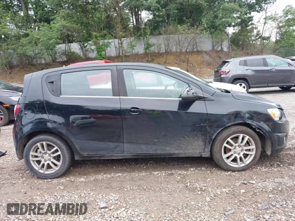2012 Chevrolet Sonic LT с VIN 1G1JC6SH2C4148366, выставлен на аукционе IAAI как лот 42699417 с пробегом 201 366 миль миль и . История ставок и продаж доступна на DreamBid. Изображение 13.