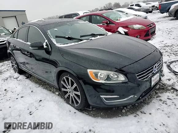 2015 Volvo S60 T6 Drive-E with VIN YV149MFK5F2339707, listed as a Copart auction lot 82493884 with 87,932 mi miles and Salvage title. Bid and sale history available at DreamBid. Image 11.