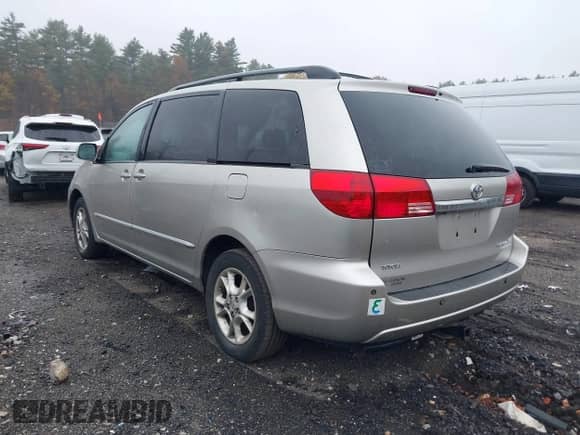 2004 Toyota Sienna XLE z VIN 5TDBA22C24S024151, wystawiony jako IAAI lot #43378168 z przebiegiem 153 965 mil mil oraz . Historia ofert i sprzedaży dostępna na DreamBid. Obrazek 3.