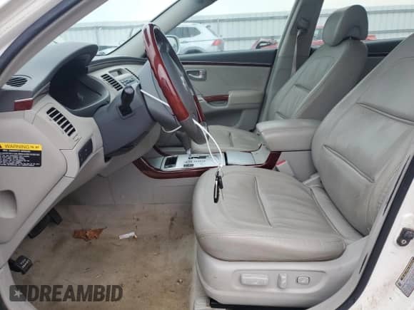 2007 Hyundai Azera SE с VIN KMHFC46F07A216158, выставлен на аукционе Copart как лот 83764395 с пробегом 156 324 миль миль и Списание • Salvage title. История ставок и продаж доступна на DreamBid. Изображение 7.
