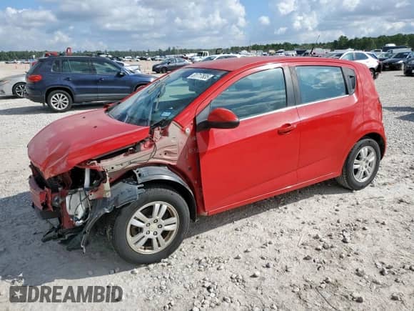 2013 Chevrolet Sonic LT с VIN 1G1JC6SH6D4112570, выставлен на аукционе Copart как лот 81717835 с пробегом 101 372 миль миль и Списание • Salvage title. История ставок и продаж доступна на DreamBid. Изображение 1.