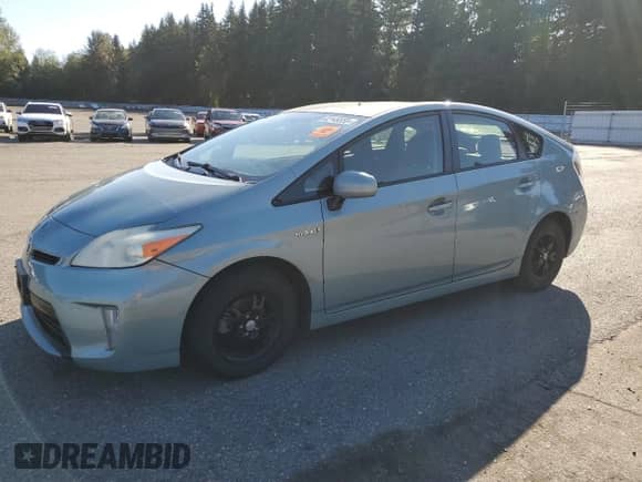 2013 Toyota Prius One z VIN JTDKN3DU8D5669263, wystawiony jako Copart lot #82149555 z przebiegiem 222 576 mil mil oraz Czysty tytuł • Clean title. Historia ofert i sprzedaży dostępna na DreamBid. Obrazek 1.