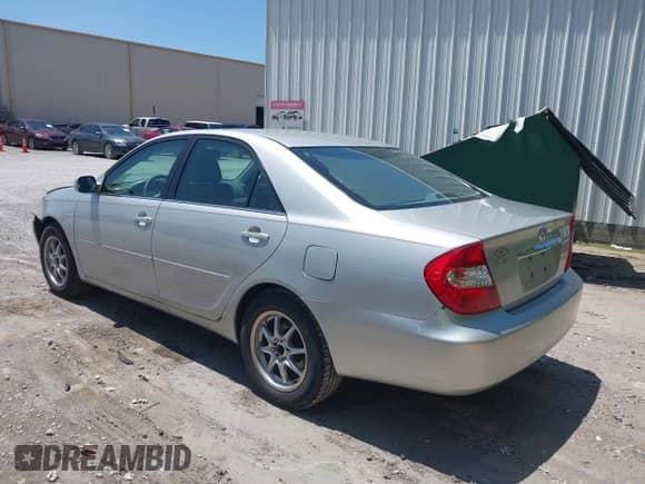 2002 Toyota Camry LE с VIN 4T1BE32K02U630523, выставлен на аукционе IAAI как лот 42330724 с пробегом 138 459 миль миль и . История ставок и продаж доступна на DreamBid. Изображение 3.