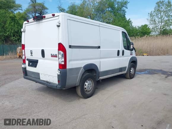 2017 Ram ProMaster Cargo with VIN 3C6TRVNG7HE532572, listed as a IAAI auction lot 42131023 with 82,963 mi miles and . Bid and sale history available at DreamBid. Image 4.