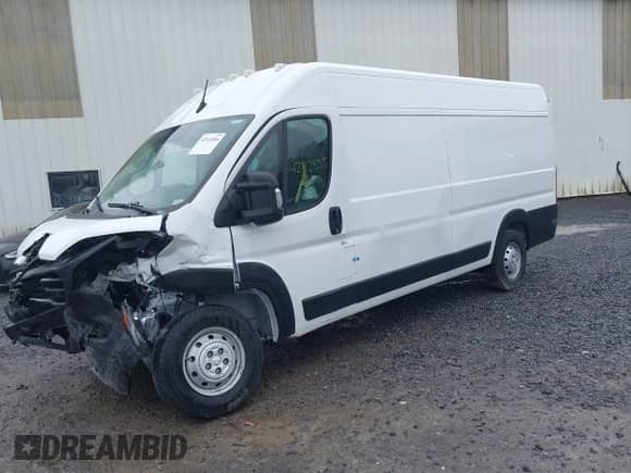 2023 Ram ProMaster Cargo z VIN 3C6MRVJG8PE500982, wystawiony jako IAAI lot #42112355 z przebiegiem 2 486 mil mil oraz . Historia ofert i sprzedaży dostępna na DreamBid. Obrazek 17.